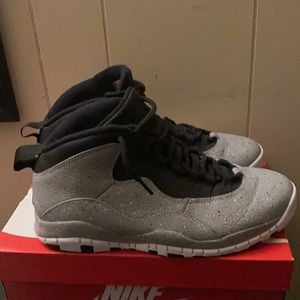 Jordan 10 “Cement” size 11.5